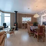 Gammelstua Seaview Feriehus Kongsjorda